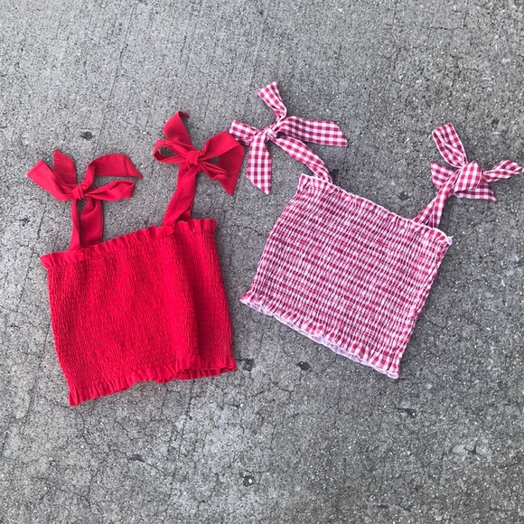 Two crop tops - Picture 2 of 4